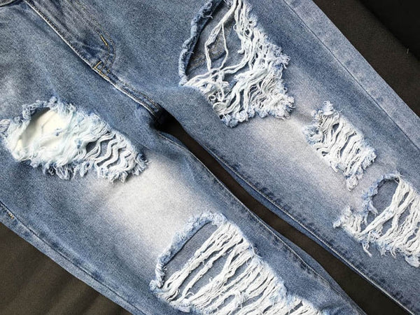 Skinny Jeans With Holes